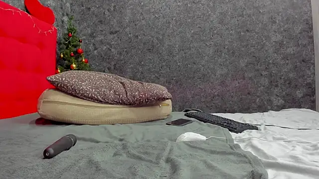 LayaFlow online show from 12/13/24, 02:38