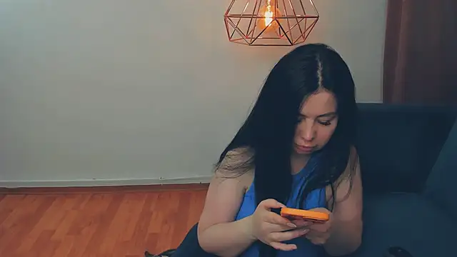 LayaFlow online show from 04/11/26, 12:42