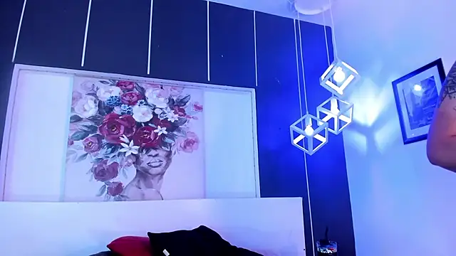 Snapshot of Alexxxholy chatting on 01/22/25, 01:42 Alexxxholy online show from 01/22/25, 01:42