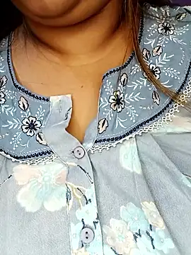 Ravina patil1 online show from 11/03/25, 07:26