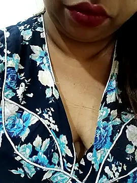 Ravina patil1 online show from 12/17/25, 02:56