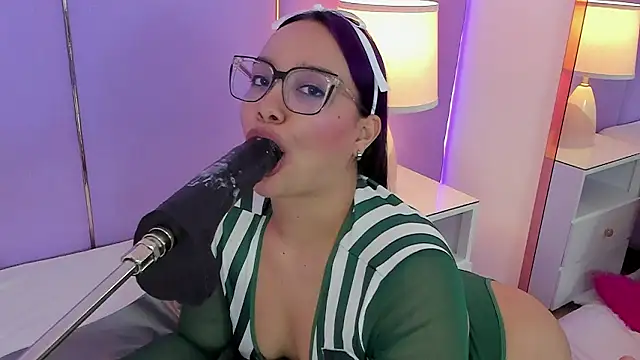 Snapshot of SophyRuiz_ chatting on 01/16/26, 11:58 SophyRuiz online show from 01/16/26, 11:58