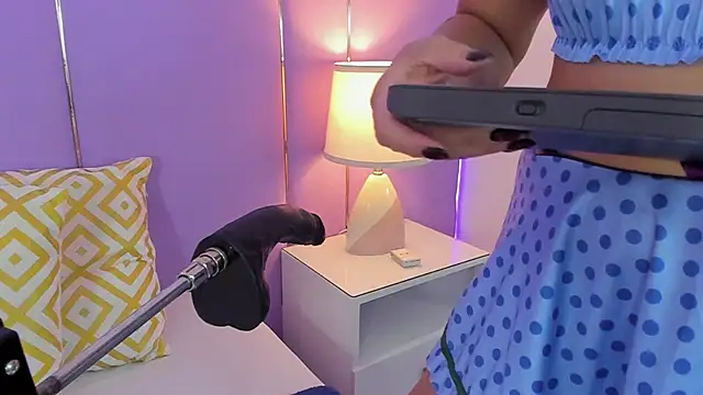 Snapshot of SophyRuiz_ chatting on 02/25/26, 11:42 SophyRuiz online show from 02/25/26, 11:42