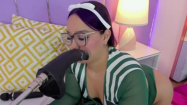 Snapshot of SophyRuiz_ chatting on 02/27/26, 11:43 SophyRuiz online show from 02/27/26, 11:43