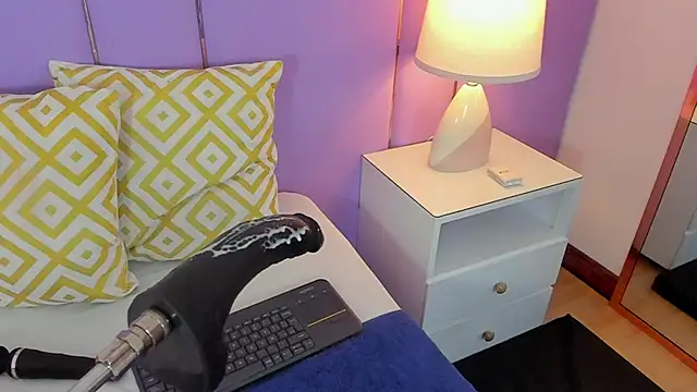 SophyRuiz  online show from 04/08/26, 11:43