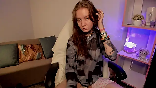 Mary Xextra online show from 09/24/25, 12:03