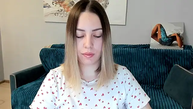 Mia shy1 online show from 03/18/25, 06:25