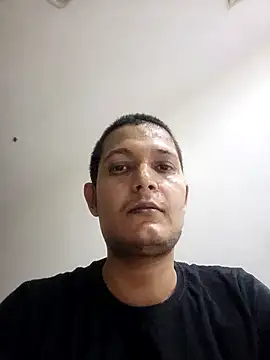 Snapshot of daddylove87 chatting on 09/12/25, 12:27 daddylove87 online show from 09/12/25, 12:27