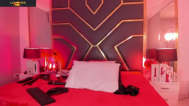 Scarlettt Ass online show from 09/18/25, 12:18