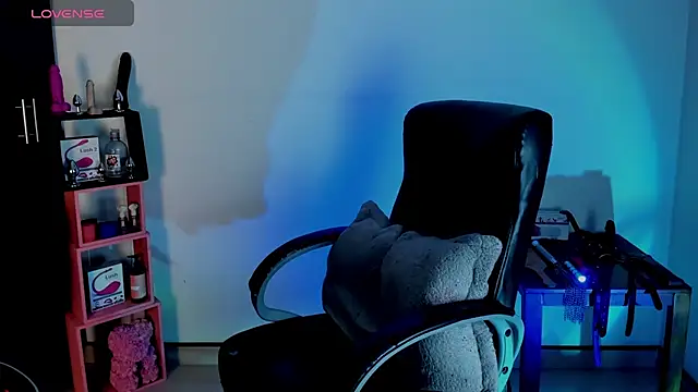 sara goodgirl13 online show from 09/10/25, 10:10