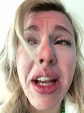 Snapshot of propertyofdaddy chatting on 03/13/25, 08:54 propertyofdaddy online show from 03/13/25, 08:54