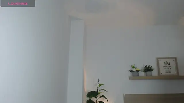 Snapshot of enma30_ chatting on 12/19/24, 07:51 enma30 online show from 12/19/24, 07:51