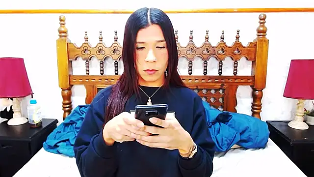 Snapshot of SaraSofia44 chatting on 01/12/25, 05:24 SaraSofia44 online show from 01/12/25, 05:24