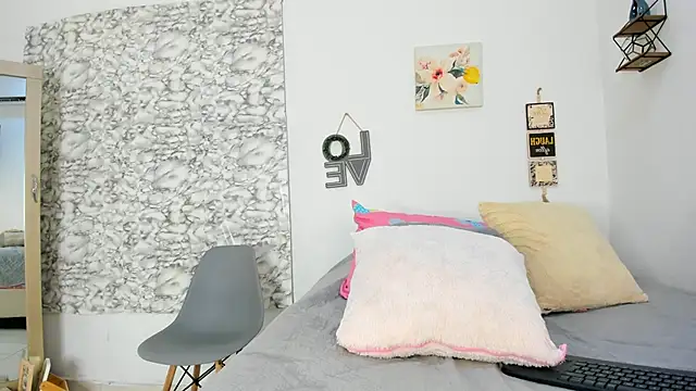 Canhela1 online show from 09/30/25, 12:59