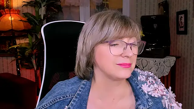 sugar vivien online show from 01/18/25, 12:15