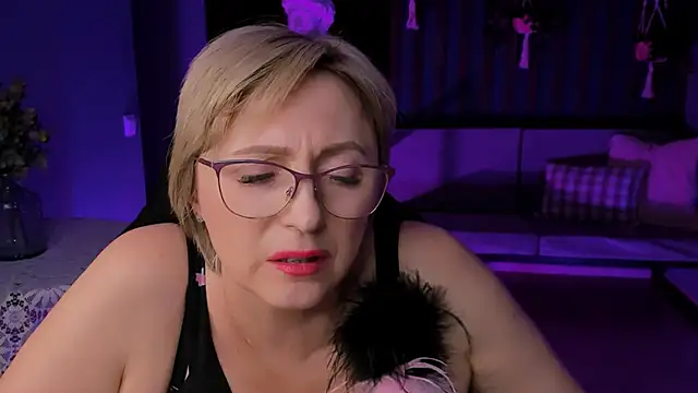 sugar vivien online show from 03/22/25, 06:25