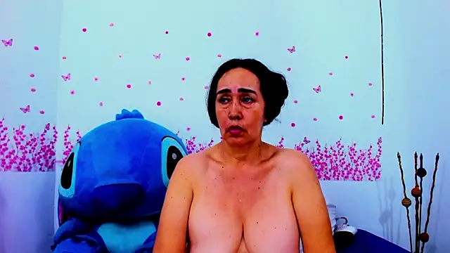 Snapshot of HorniestMilf chatting on 06/13/26, 08:07 HorniestMilf online show from 06/13/26, 08:07
