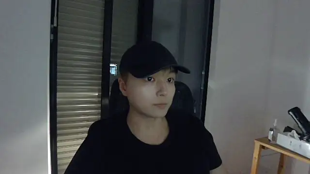 Tkcqcc online show from 03/10/25, 01:43