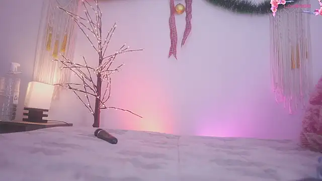 Eyleen 24 online show from 12/23/24, 07:20