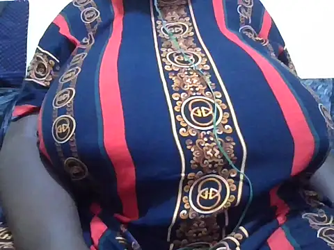 pritty-leila online show from 05/21/26, 07:54
