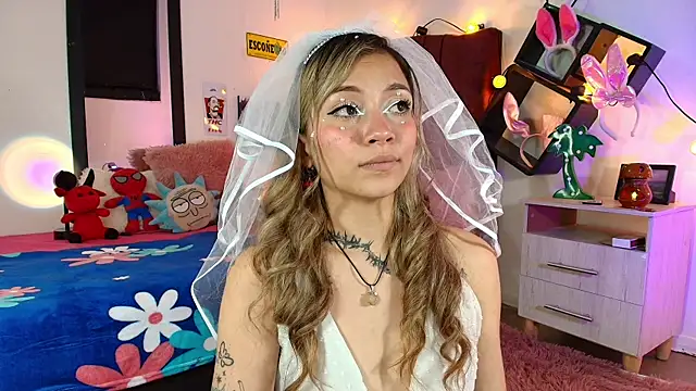 alisson zafiro  online show from 03/13/25, 06:16