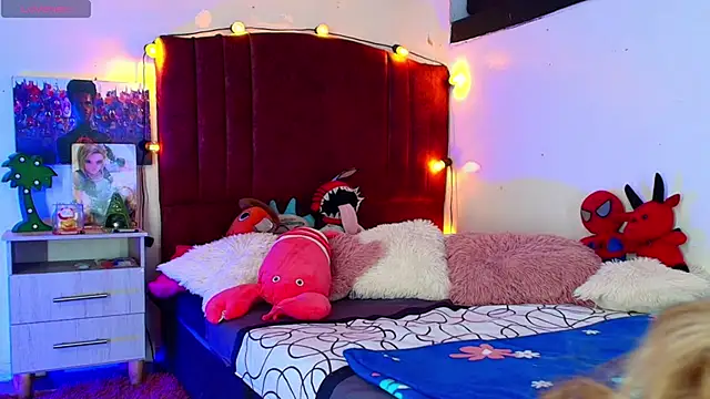 alisson zafiro  online show from 10/08/25, 03:04