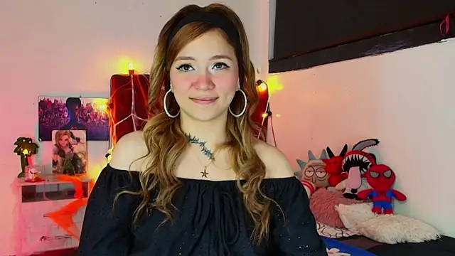 alisson zafiro  online show from 10/24/25, 03:14