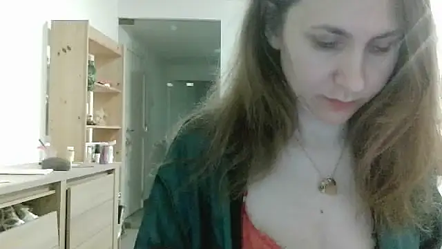 Snapshot of JasmineGlamour chatting on 04/29/26, 02:48 JasmineGlamour online show from 04/29/26, 02:48