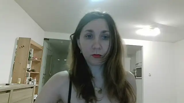 Snapshot of JasmineGlamour chatting on 05/13/26, 11:44 JasmineGlamour online show from 05/13/26, 11:44