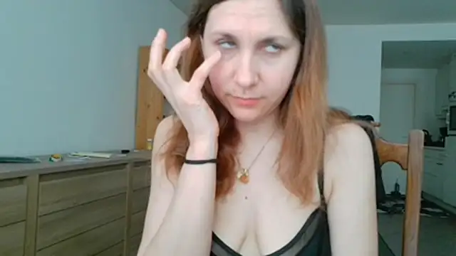 Snapshot of JasmineGlamour chatting on 05/14/26, 12:45 JasmineGlamour online show from 05/14/26, 12:45