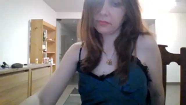 Snapshot of JasmineGlamour chatting on 05/20/26, 04:07 JasmineGlamour online show from 05/20/26, 04:07