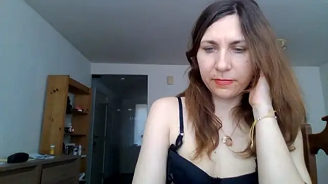 Snapshot of JasmineGlamour chatting on 05/25/26, 03:07 JasmineGlamour online show from 05/25/26, 03:07