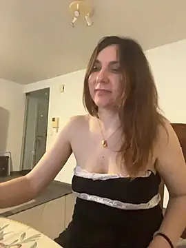 Snapshot of JasmineGlamour chatting on 07/16/26, 03:56 JasmineGlamour online show from 07/16/26, 03:56
