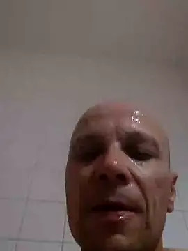 Snapshot of wedge75 chatting on 12/10/24, 06:33 wedge75 online show from 12/10/24, 06:33