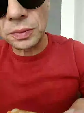 Snapshot of wedge75 chatting on 09/20/25, 12:17 wedge75 online show from 09/20/25, 12:17