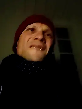 Snapshot of wedge75 chatting on 10/01/25, 11:44 wedge75 online show from 10/01/25, 11:44