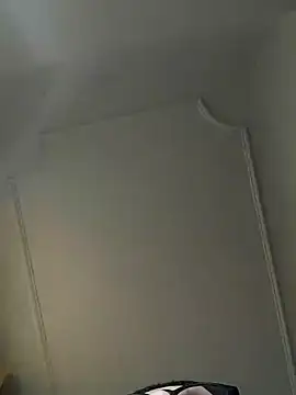 Snapshot of wedge75 chatting on 11/26/25, 02:18 wedge75 online show from 11/26/25, 02:18