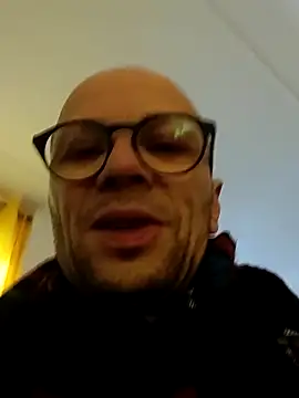 Snapshot of wedge75 chatting on 01/08/26, 10:39 wedge75 online show from 01/08/26, 10:39