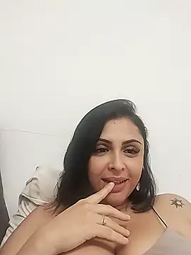 MelannyBell online show from 12/15/25, 06:23