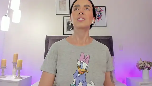 helen mooree online show from 03/06/26, 12:45