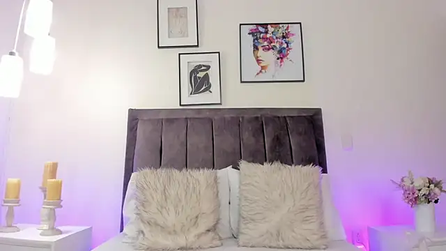 helen mooree online show from 03/12/26, 12:44