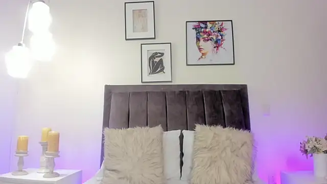 helen mooree online show from 04/14/26, 12:55