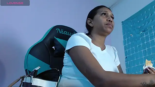 Kristel lee online show from 01/09/26, 03:15