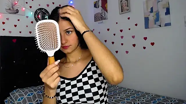 floweer  online show from 02/25/25, 01:17