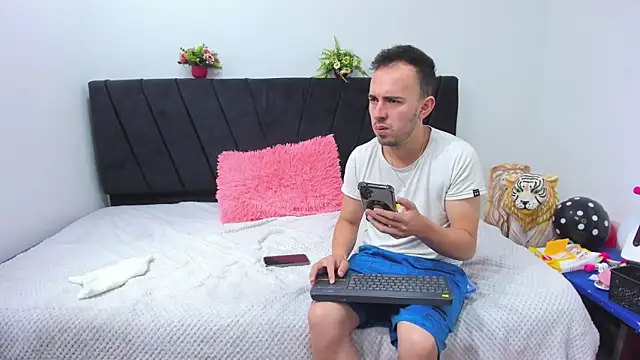 big-dicktop23 online show from 01/14/26, 04:34