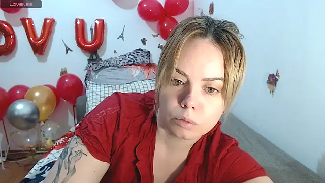 hotmilf4uxxx online show from 02/16/26, 08:21