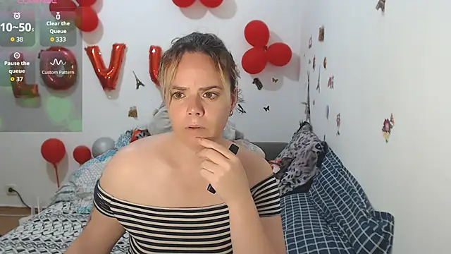 hotmilf4uxxx online show from 06/03/26, 10:40