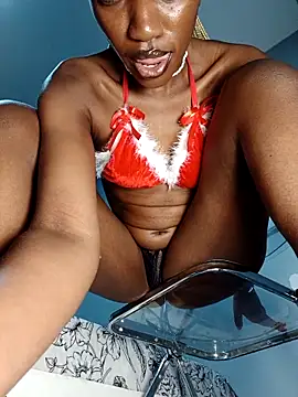 Snapshot of kinkybeby chatting on 12/21/25, 05:42 kinkybeby online show from 12/21/25, 05:42