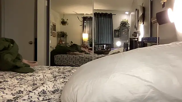 annabelleholly666 online show from 10/14/25, 12:00