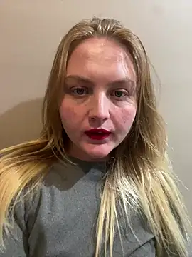 Snapshot of PhatAssBlond chatting on 12/14/24, 02:56 PhatAssBlond online show from 12/14/24, 02:56